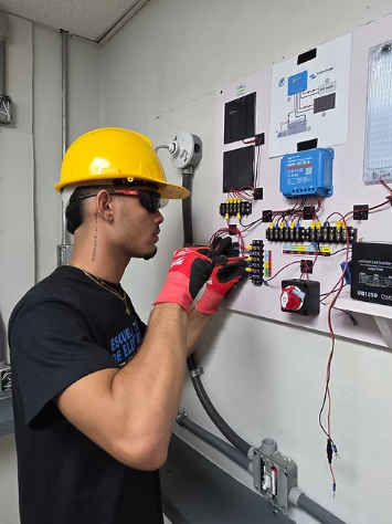 Técnico Electricista